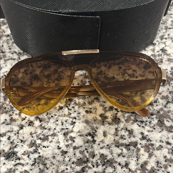 Prada Uni Lens Pilot Sunglasses in Yellow PR 01US VY60D4 44 - Picture 1 of 8